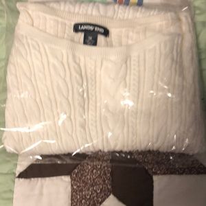 Very nice sweater like brand new cream color